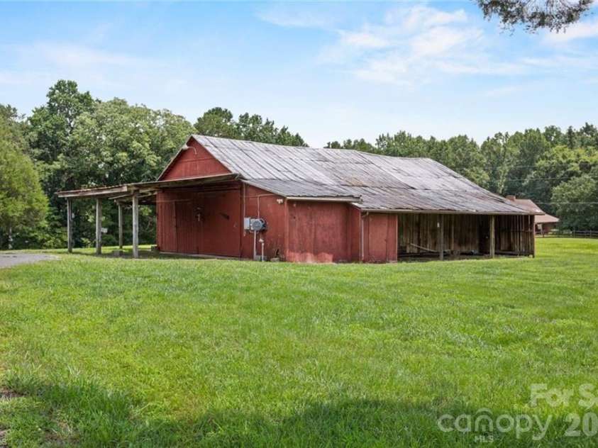 325 Buck Seaford Road, Mocksville, NC 27028.  MLS# CAR4415716, YatesRealty ID 45083. 