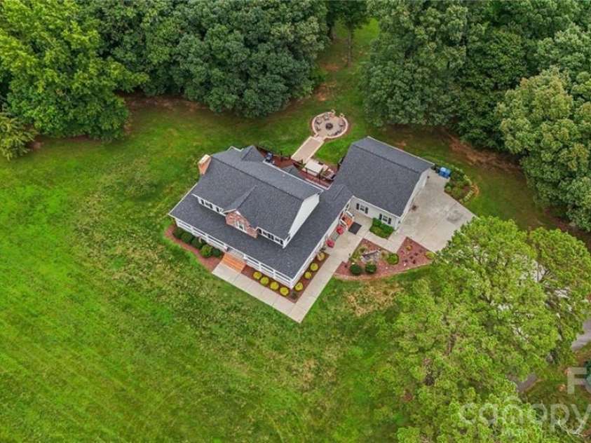 325 Buck Seaford Road, Mocksville, NC 27028.  MLS# CAR4415716, YatesRealty ID 45083. 