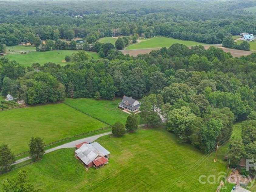 325 Buck Seaford Road, Mocksville, NC 27028.  MLS# CAR4415716, YatesRealty ID 45083. 