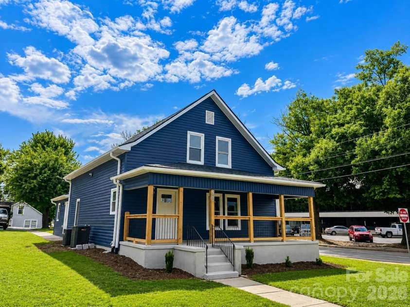 200 White Street, Morganton, NC 28655.  MLS# CAR4414801, YatesRealty ID 45084. 