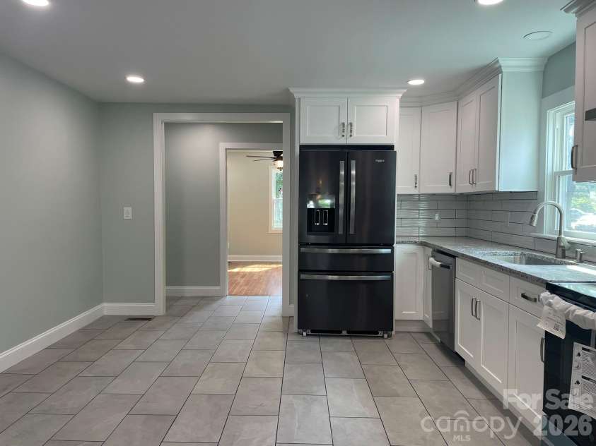 200 White Street, Morganton, NC 28655.  MLS# CAR4414801, YatesRealty ID 45084. 
