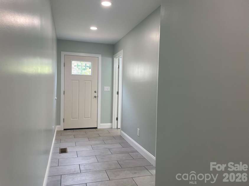 200 White Street, Morganton, NC 28655.  MLS# CAR4414801, YatesRealty ID 45084. 
