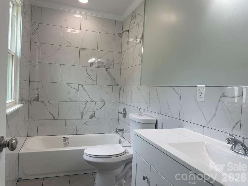 200 White Street, Morganton, NC 28655.  MLS# CAR4414801, YatesRealty ID 45084. 
