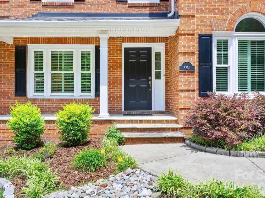5232 Colony Road, Charlotte, NC 28226.  MLS# CAR4411810, YatesRealty ID 45085. 