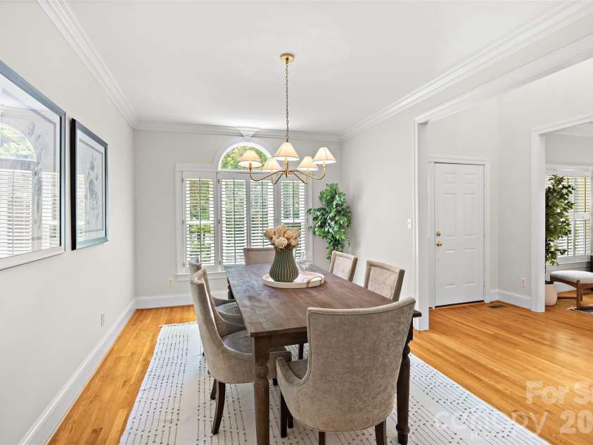 5232 Colony Road, Charlotte, NC 28226.  MLS# CAR4411810, YatesRealty ID 45085. 