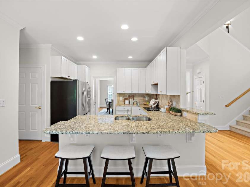 5232 Colony Road, Charlotte, NC 28226.  MLS# CAR4411810, YatesRealty ID 45085. 