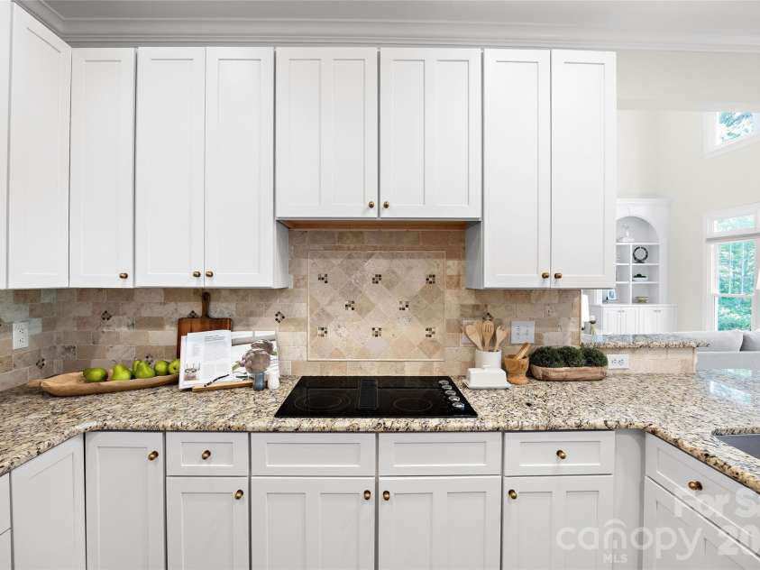 5232 Colony Road, Charlotte, NC 28226.  MLS# CAR4411810, YatesRealty ID 45085. 