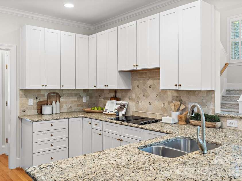 5232 Colony Road, Charlotte, NC 28226.  MLS# CAR4411810, YatesRealty ID 45085. 