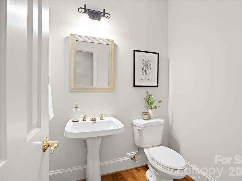 5232 Colony Road, Charlotte, NC 28226.  MLS# CAR4411810, YatesRealty ID 45085. 