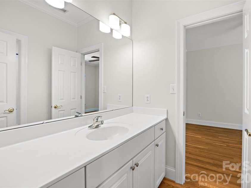 5232 Colony Road, Charlotte, NC 28226.  MLS# CAR4411810, YatesRealty ID 45085. 