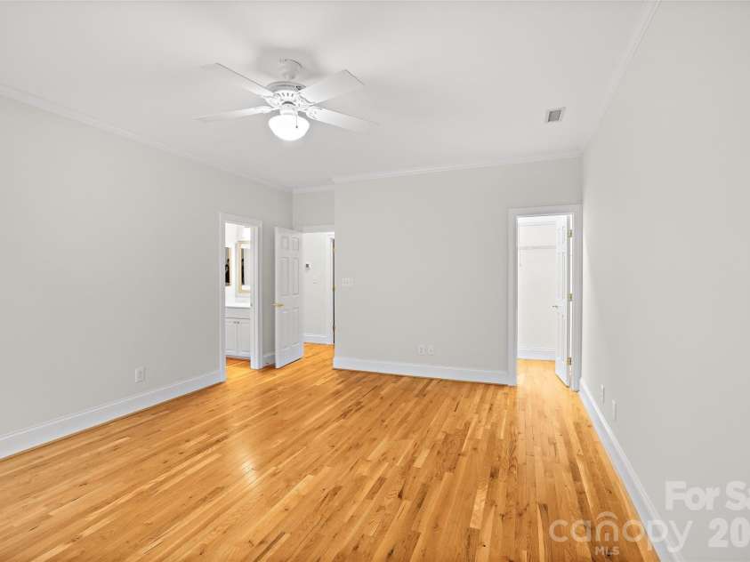 5232 Colony Road, Charlotte, NC 28226.  MLS# CAR4411810, YatesRealty ID 45085. 