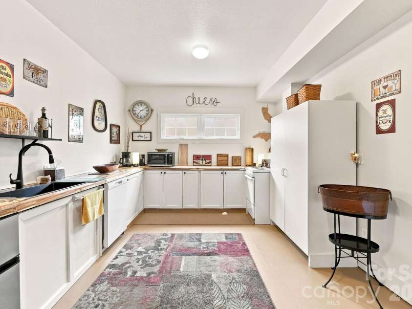 45 Creekside View Drive, Asheville, NC 28804.  MLS# CAR4411206, YatesRealty ID 45086. It's very spacious will full appliances.