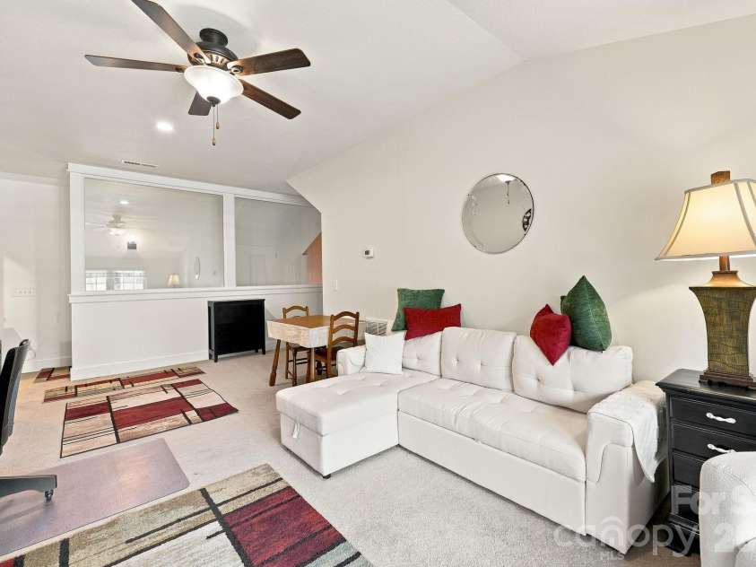 45 Creekside View Drive, Asheville, NC 28804.  MLS# CAR4411206, YatesRealty ID 45086. The current owner is using this room as a 