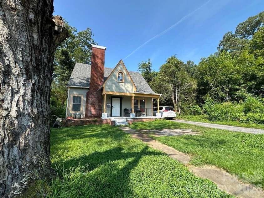311 Beall Street, Lenoir, NC 28645.  MLS# CAR4415735, YatesRealty ID 45087. 