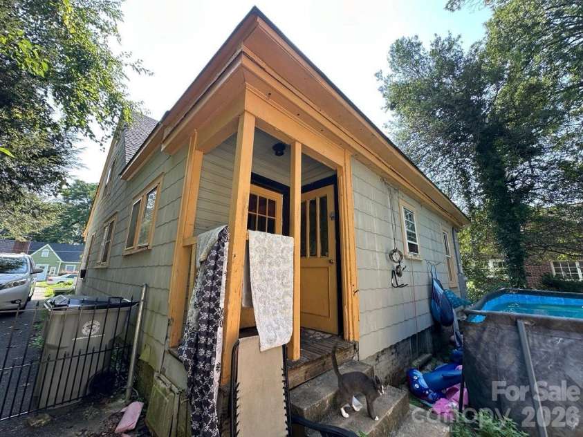 311 Beall Street, Lenoir, NC 28645.  MLS# CAR4415735, YatesRealty ID 45087. 
