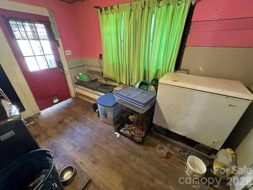 311 Beall Street, Lenoir, NC 28645.  MLS# CAR4415735, YatesRealty ID 45087. 