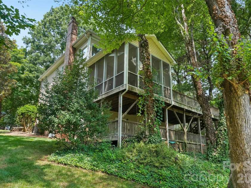 8808 Blooming Arbor Street, Huntersville, NC 28078.  MLS# CAR4423679, YatesRealty ID 45088. 