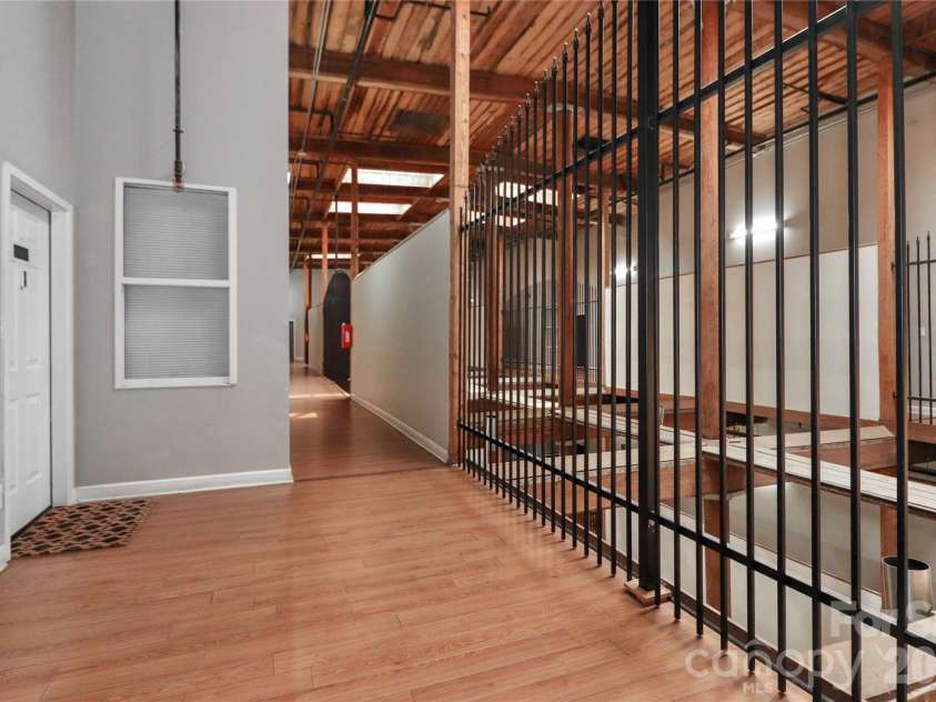 201 Hoskins Road, Charlotte, NC 28208.  MLS# CAR4341701, YatesRealty ID 4509. 