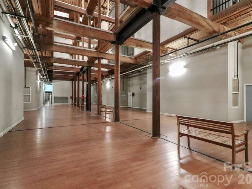 201 Hoskins Road, Charlotte, NC 28208.  MLS# CAR4341701, YatesRealty ID 4509. There is so much charater and fun style througout the builfing, it really is a uniqe experiance. 