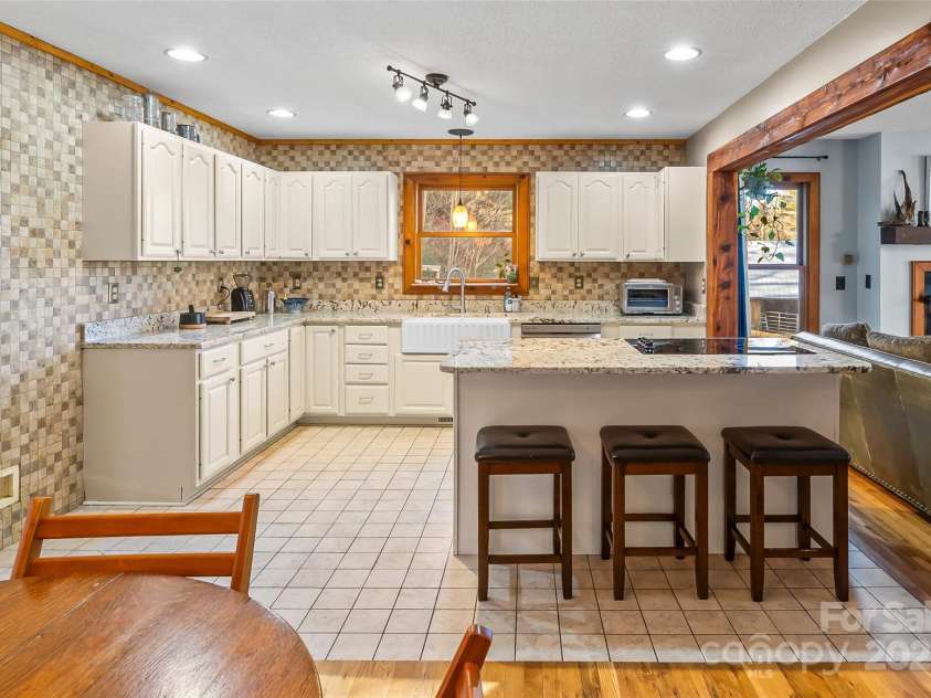 2773 Brigadoon Lane, Lenoir, NC 28645.  MLS# CAR4228334, YatesRealty ID 4509. 