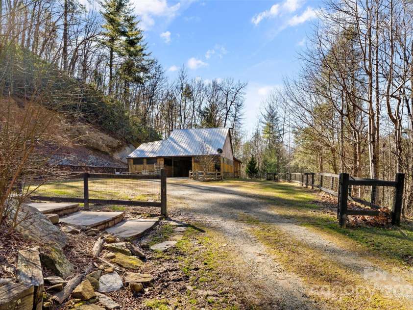 2773 Brigadoon Lane, Lenoir, NC 28645.  MLS# CAR4228334, YatesRealty ID 4509. 