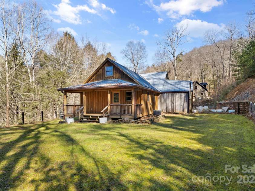 2773 Brigadoon Lane, Lenoir, NC 28645.  MLS# CAR4228334, YatesRealty ID 4509. 