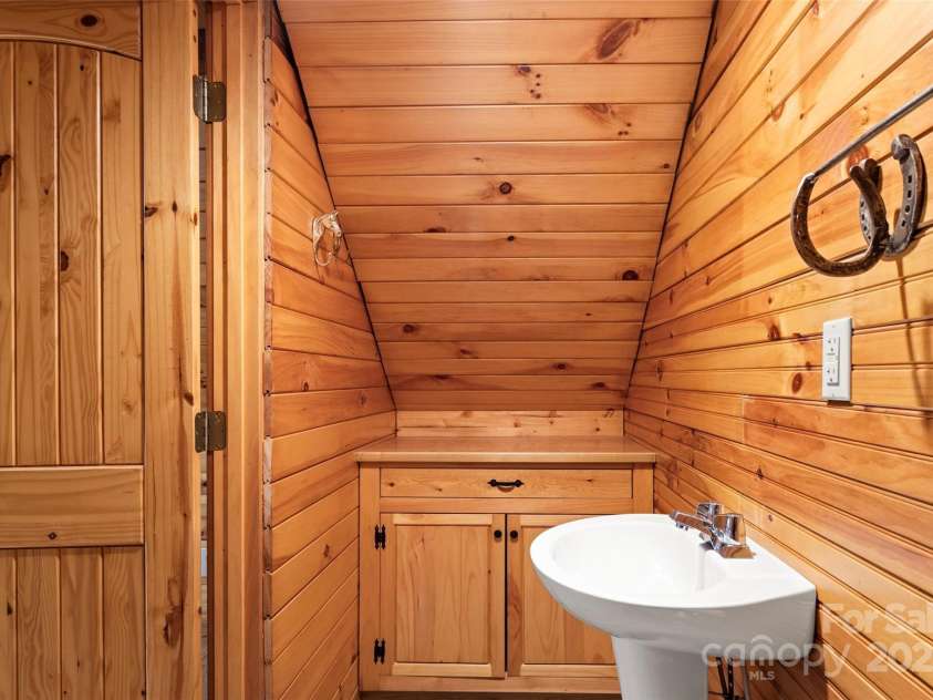 2773 Brigadoon Lane, Lenoir, NC 28645.  MLS# CAR4228334, YatesRealty ID 4509. 