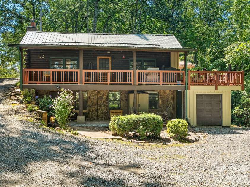 185 Rainbow Lake Drive, Brevard, NC 28712.  MLS# CAR4415603, YatesRealty ID 45090. 
