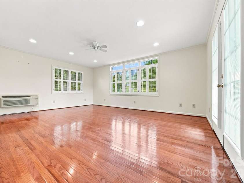 434 Mountain View Drive, Morganton, NC 28655.  MLS# CAR4415264, YatesRealty ID 45091. 