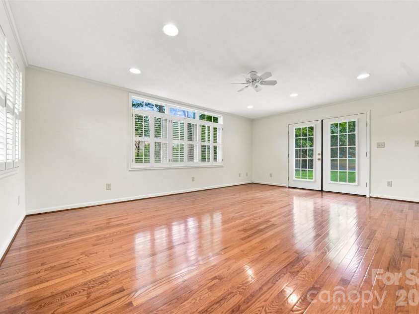 434 Mountain View Drive, Morganton, NC 28655.  MLS# CAR4415264, YatesRealty ID 45091. 