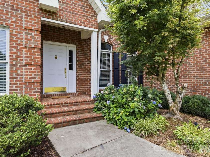 405 Woodridge Drive, Lenoir, NC 28645.  MLS# CAR4397701, YatesRealty ID 45092. 
