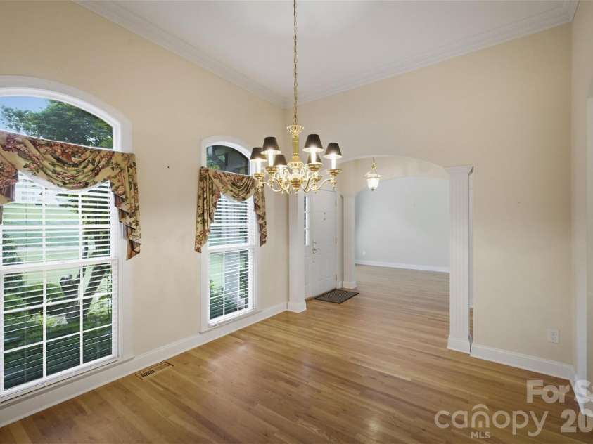 405 Woodridge Drive, Lenoir, NC 28645.  MLS# CAR4397701, YatesRealty ID 45092. 