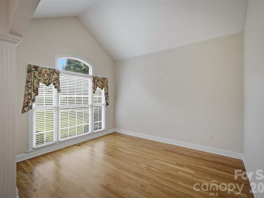 405 Woodridge Drive, Lenoir, NC 28645.  MLS# CAR4397701, YatesRealty ID 45092. 