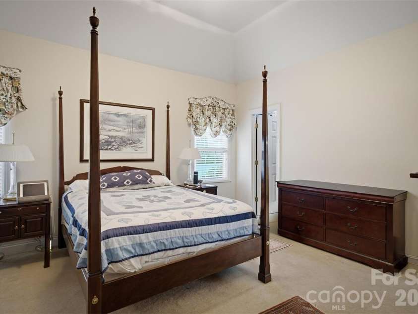 405 Woodridge Drive, Lenoir, NC 28645.  MLS# CAR4397701, YatesRealty ID 45092. 