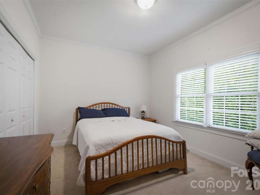405 Woodridge Drive, Lenoir, NC 28645.  MLS# CAR4397701, YatesRealty ID 45092. 