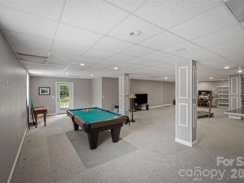 405 Woodridge Drive, Lenoir, NC 28645.  MLS# CAR4397701, YatesRealty ID 45092. 