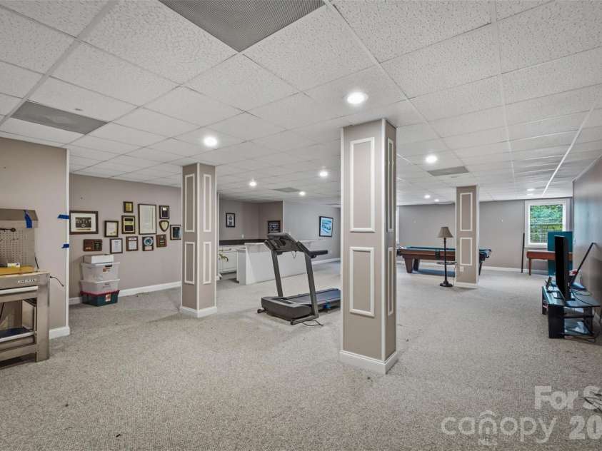 405 Woodridge Drive, Lenoir, NC 28645.  MLS# CAR4397701, YatesRealty ID 45092. 