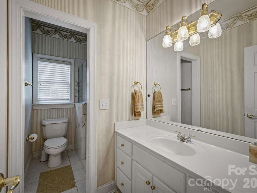 405 Woodridge Drive, Lenoir, NC 28645.  MLS# CAR4397701, YatesRealty ID 45092. 