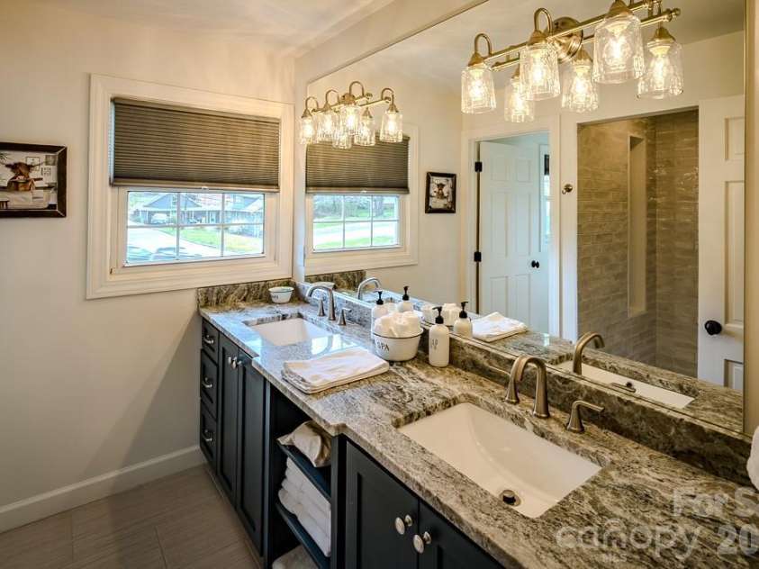 501 Jefferson Avenue, West Jefferson, NC 28694.  MLS# CAR4415743, YatesRealty ID 45093. 