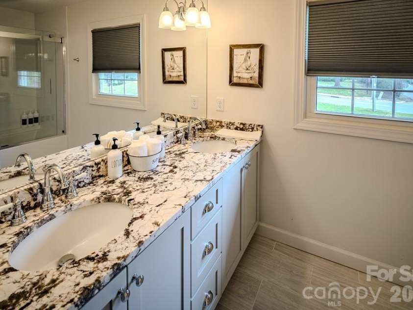 501 Jefferson Avenue, West Jefferson, NC 28694.  MLS# CAR4415743, YatesRealty ID 45093. 