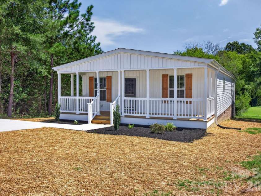 1303 Elrado Street, Burlington, NC 27217.  MLS# CAR4413497, YatesRealty ID 45094. 