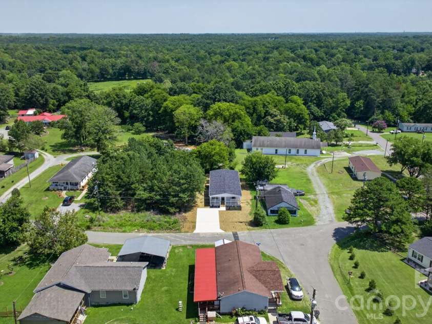 1303 Elrado Street, Burlington, NC 27217.  MLS# CAR4413497, YatesRealty ID 45094. 