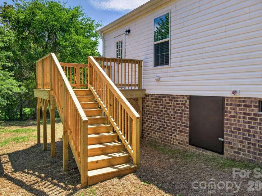 1303 Elrado Street, Burlington, NC 27217.  MLS# CAR4413497, YatesRealty ID 45094. Deck