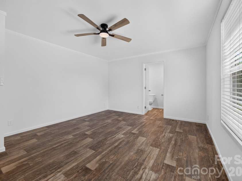 1303 Elrado Street, Burlington, NC 27217.  MLS# CAR4413497, YatesRealty ID 45094. Primary suite