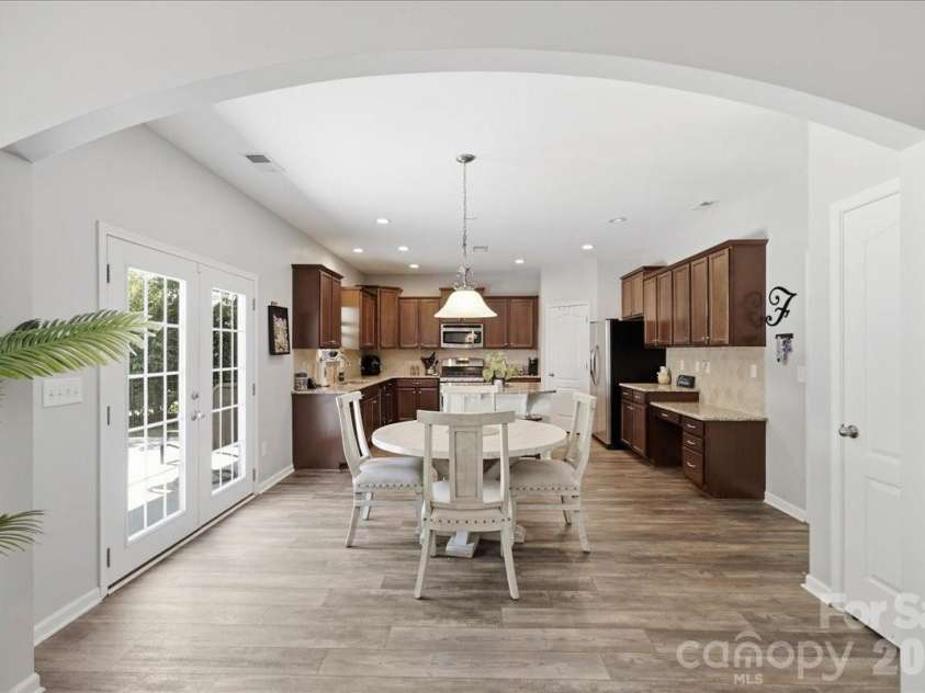 3829 Franklin Meadows Drive, Matthews, NC 28105.  MLS# CAR4412409, YatesRealty ID 45095. Breakfast Area