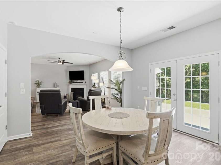 3829 Franklin Meadows Drive, Matthews, NC 28105.  MLS# CAR4412409, YatesRealty ID 45095. Breakfast Area