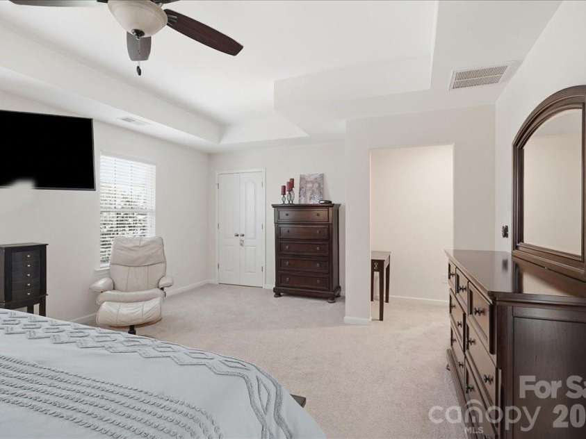 3829 Franklin Meadows Drive, Matthews, NC 28105.  MLS# CAR4412409, YatesRealty ID 45095. Primary Bedroom