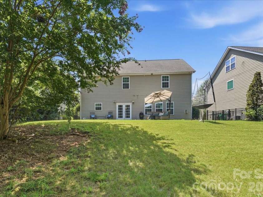 3829 Franklin Meadows Drive, Matthews, NC 28105.  MLS# CAR4412409, YatesRealty ID 45095. Rear Yard