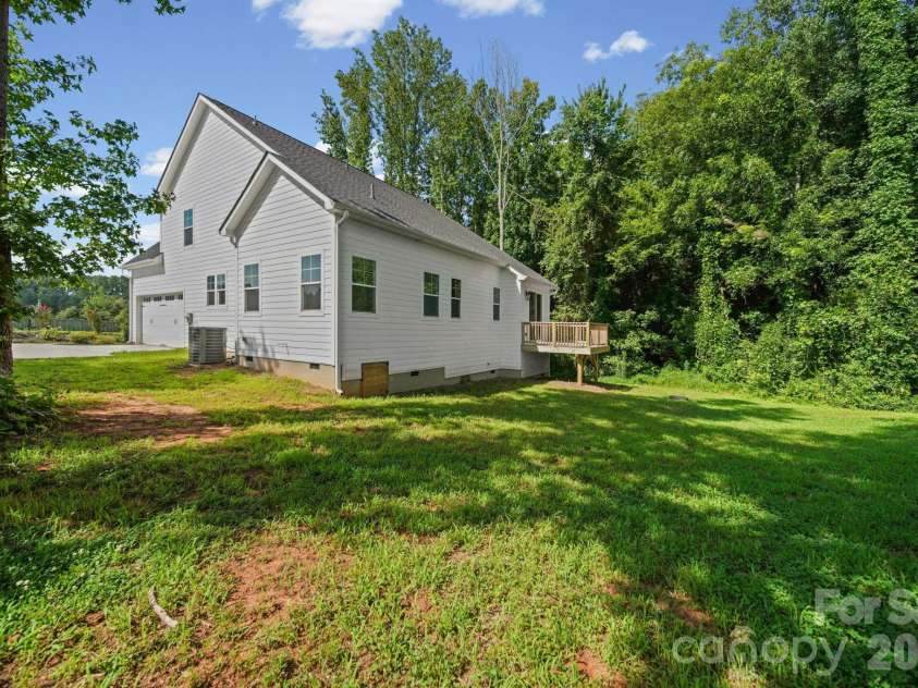 240 Goldenrod Circle, Salisbury, NC 28147.  MLS# CAR4394610, YatesRealty ID 45096. 