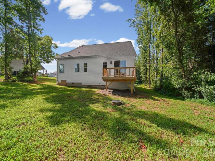 240 Goldenrod Circle, Salisbury, NC 28147.  MLS# CAR4394610, YatesRealty ID 45096. 